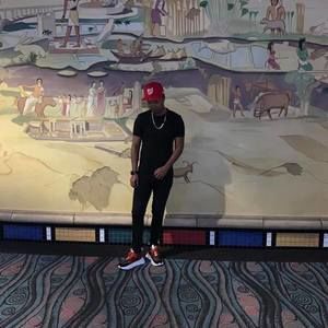 Meet your Posher, Emmanuel